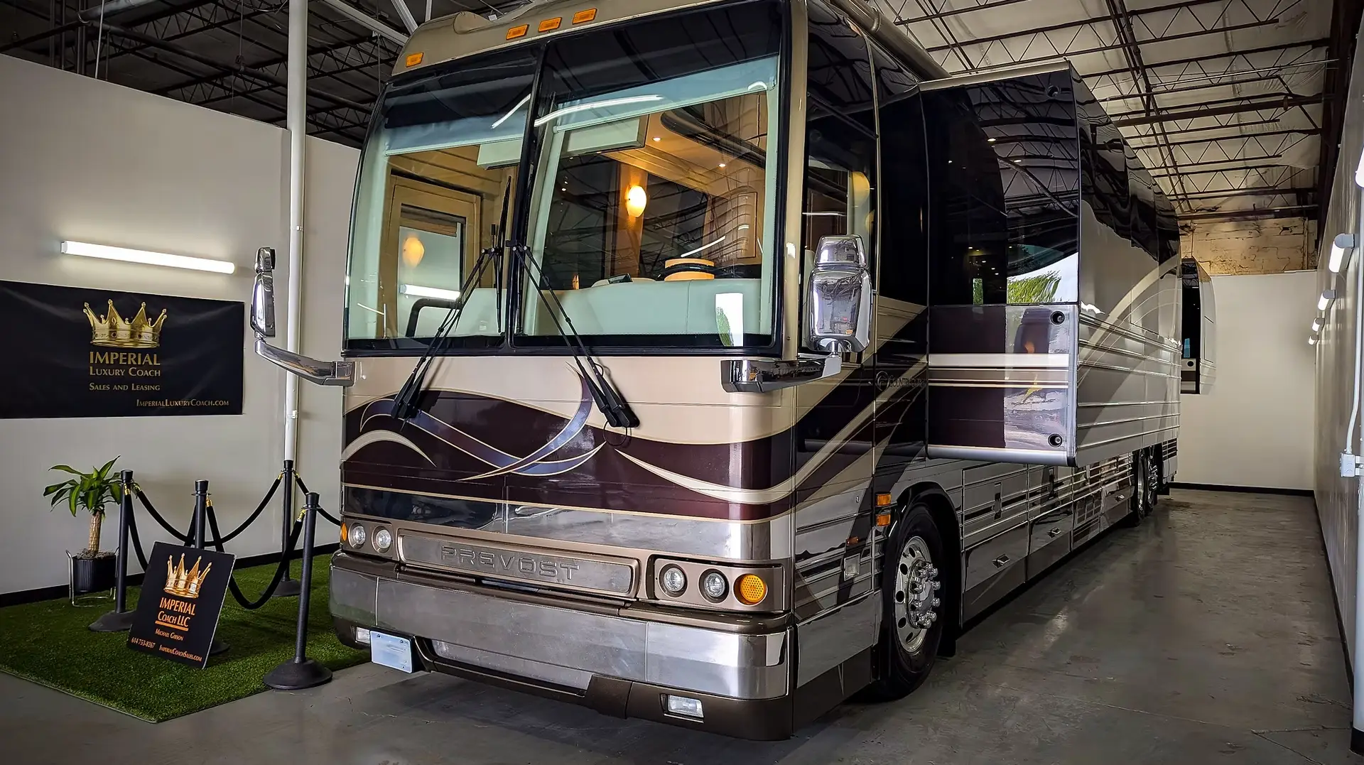 2005 Country Coach XLII – Double Slide